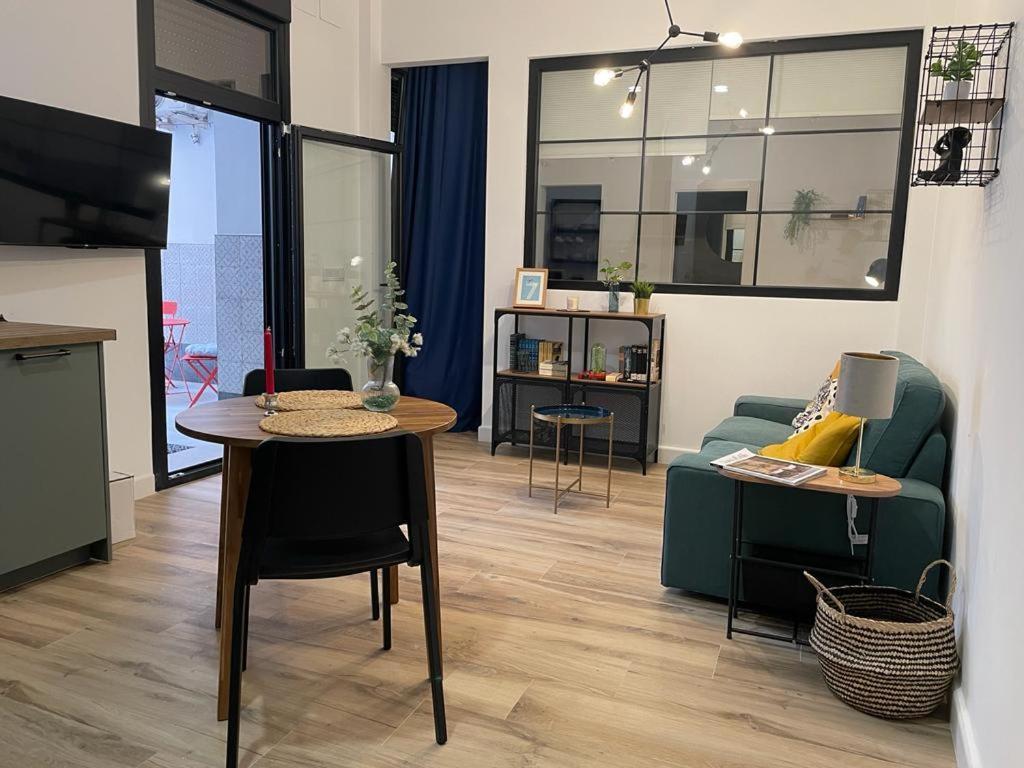 Apartamentos Sol Y Luna La Línea de la Concepción Esterno foto